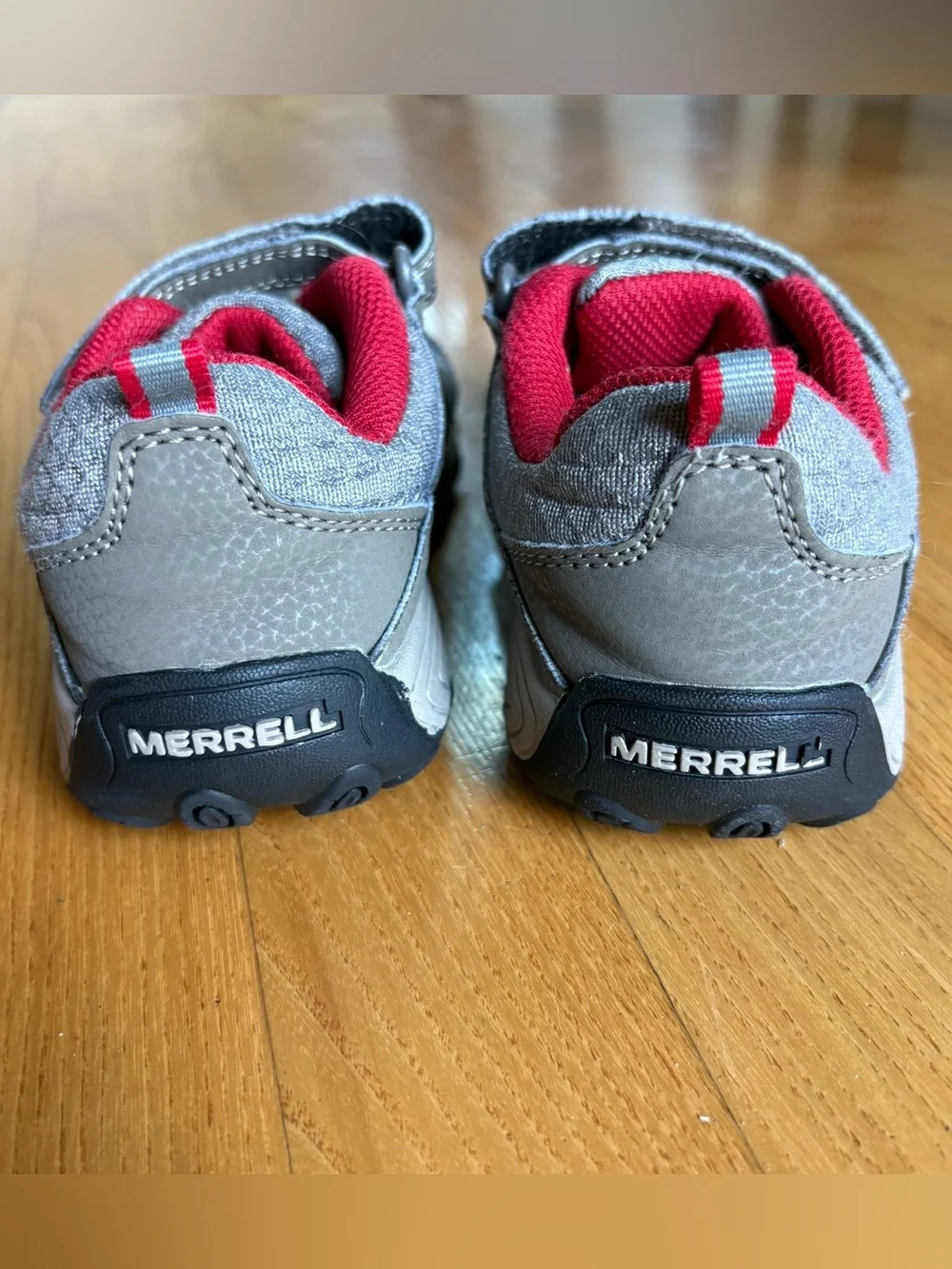 Merrell Outback Low 2 hiking shoes Toddler Kids Red Gray Sneakers Size 12.5